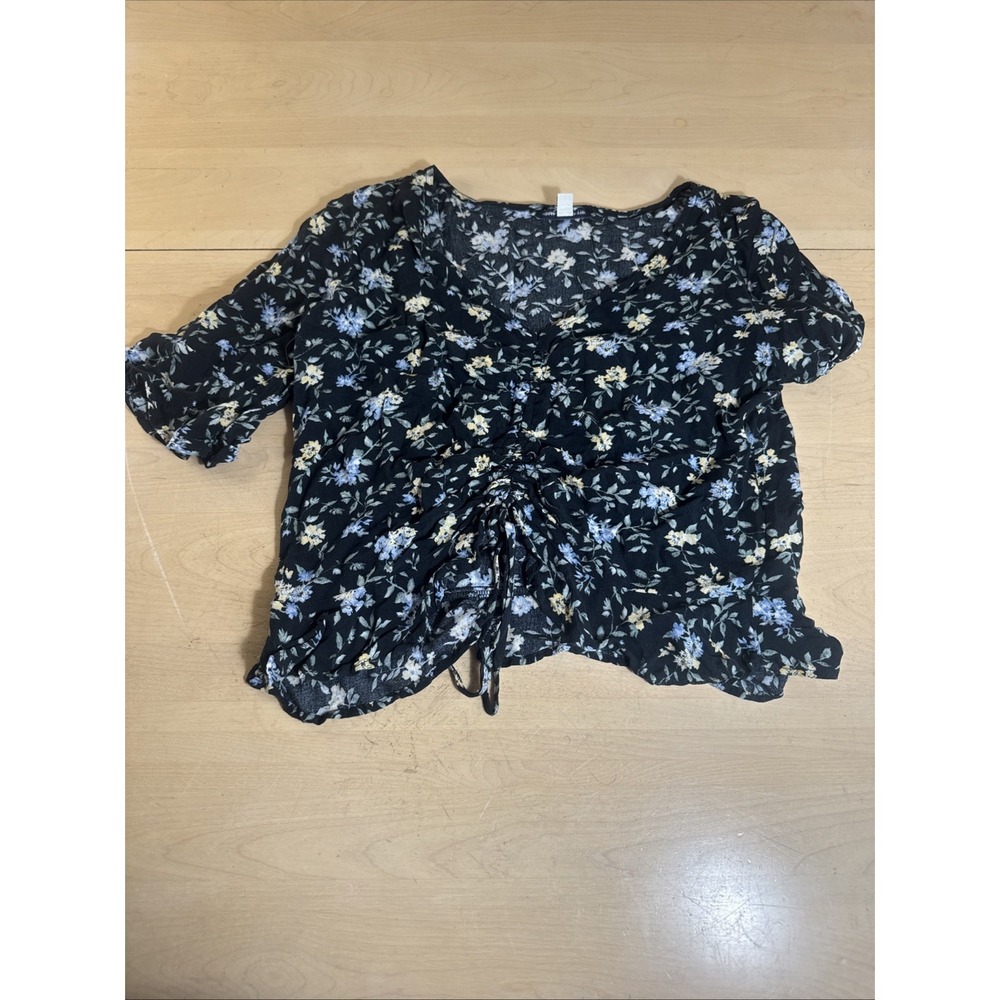 American‎ Eagle Outfitters Black Floral Blouse Small Short Sleeve Front Tie Crop